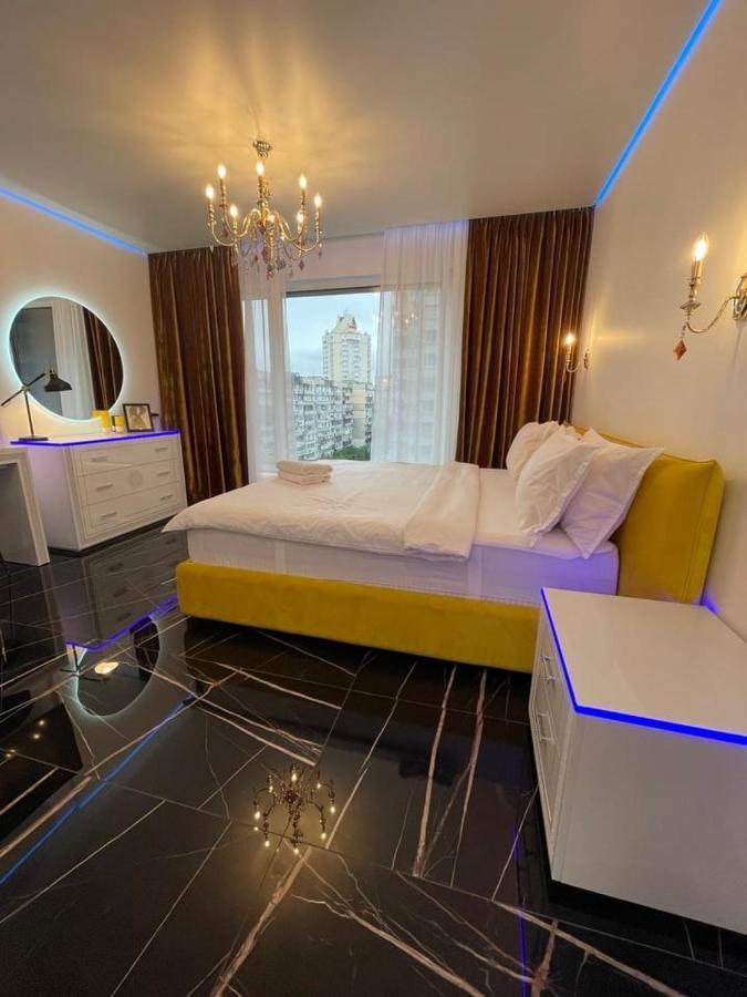 1 Room 65M2 Center Of Obolon Near River Side. Kijev Kültér fotó